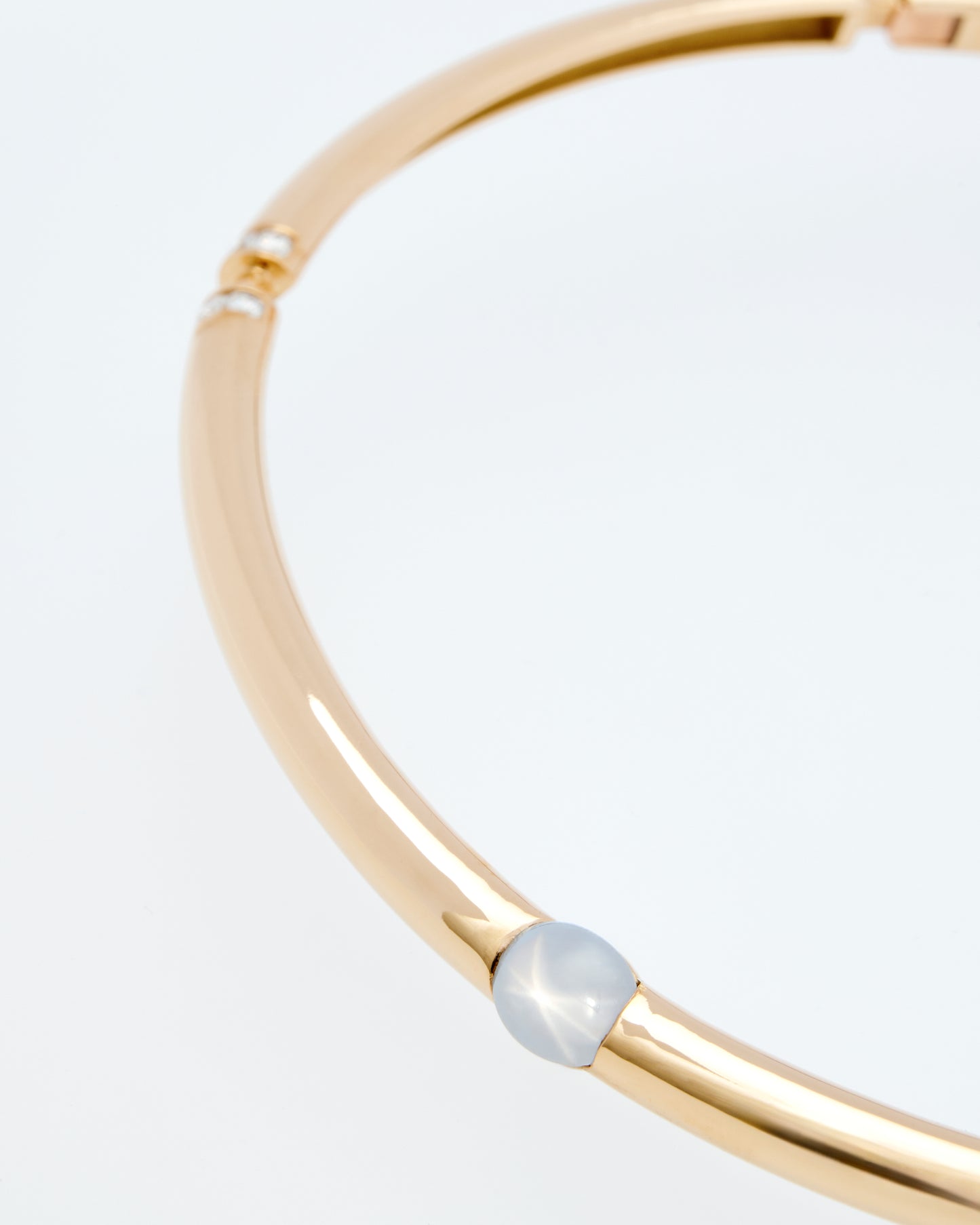 Floating Link Choker Necklace